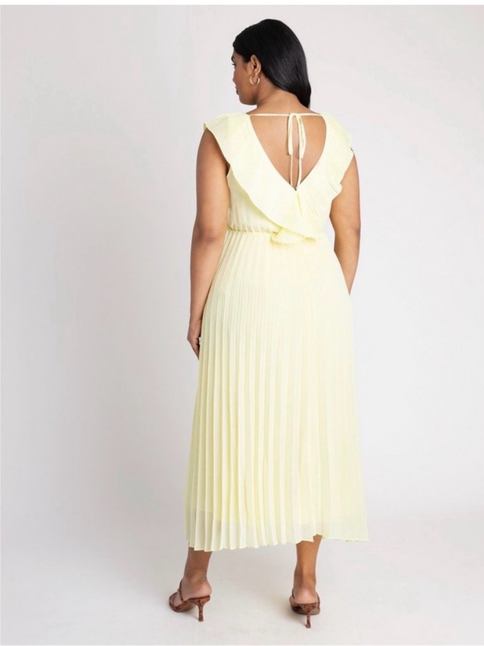 Eloquii Yellow Pleated V-Neck Midi Dress Size 24 - Picture 2 of 10